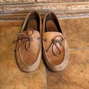 sperry driving moccasins